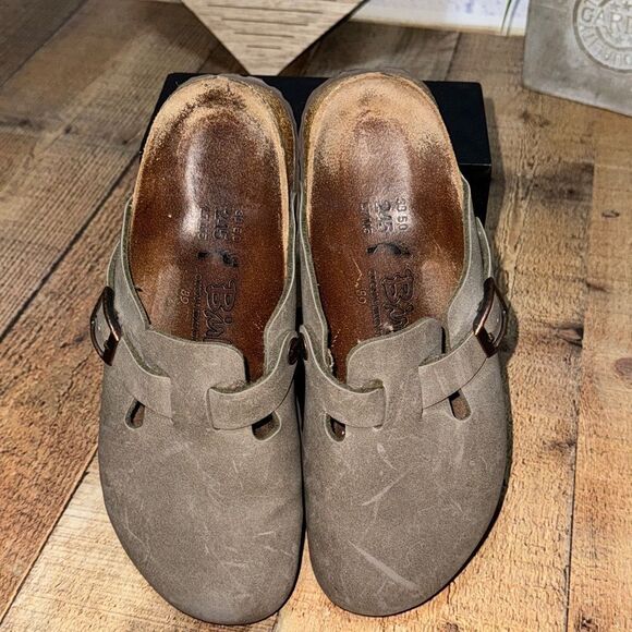 Birkenstock Birkis Boston
Suede Taupe clog ladies 7 mens 5 - Picture 4 of 13